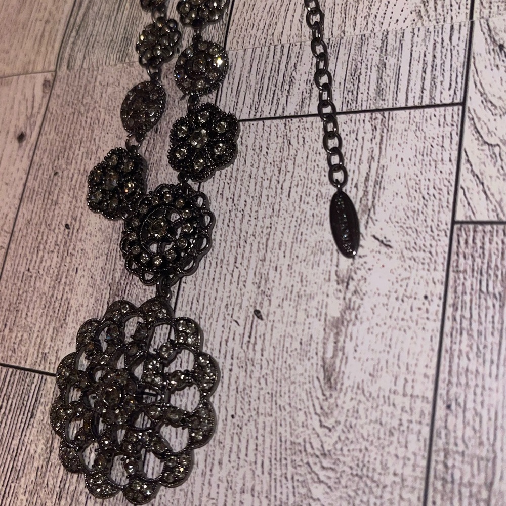 ST Thomas gun metal Rhinestone Necklace. - Picture 9 of 13